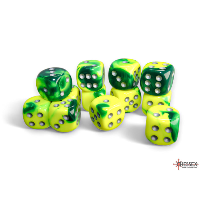 Chessex: Gemini 16mm D6 Green-Yellow/Silver (x12)