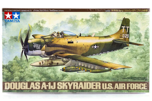 Tamiya: 1/48 Douglas A-1J Skyraider US Air Force 61073