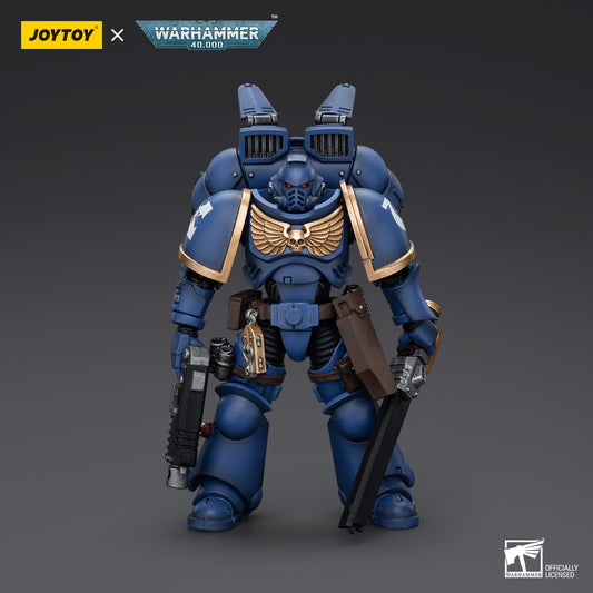 JoyToy: Warhammer 40k Ultramarines Jump Pack Intercessor 2