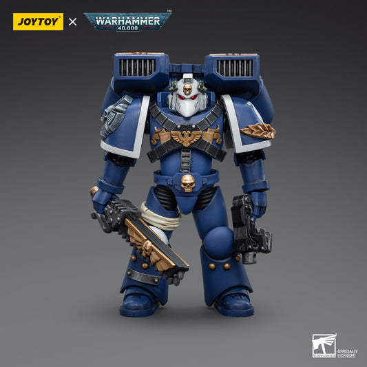 JoyToy: Warhammer 40k Ultramarines Vanguard Veteran with Chainsword and Bolt Pistol