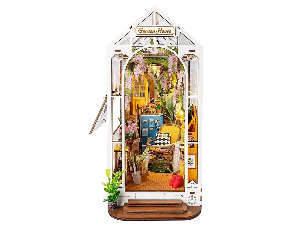 Robotime: Rolife Book Nook Garden House