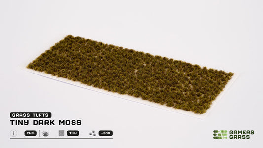 Gamers Grass: Tufts Tiny Dark Moss